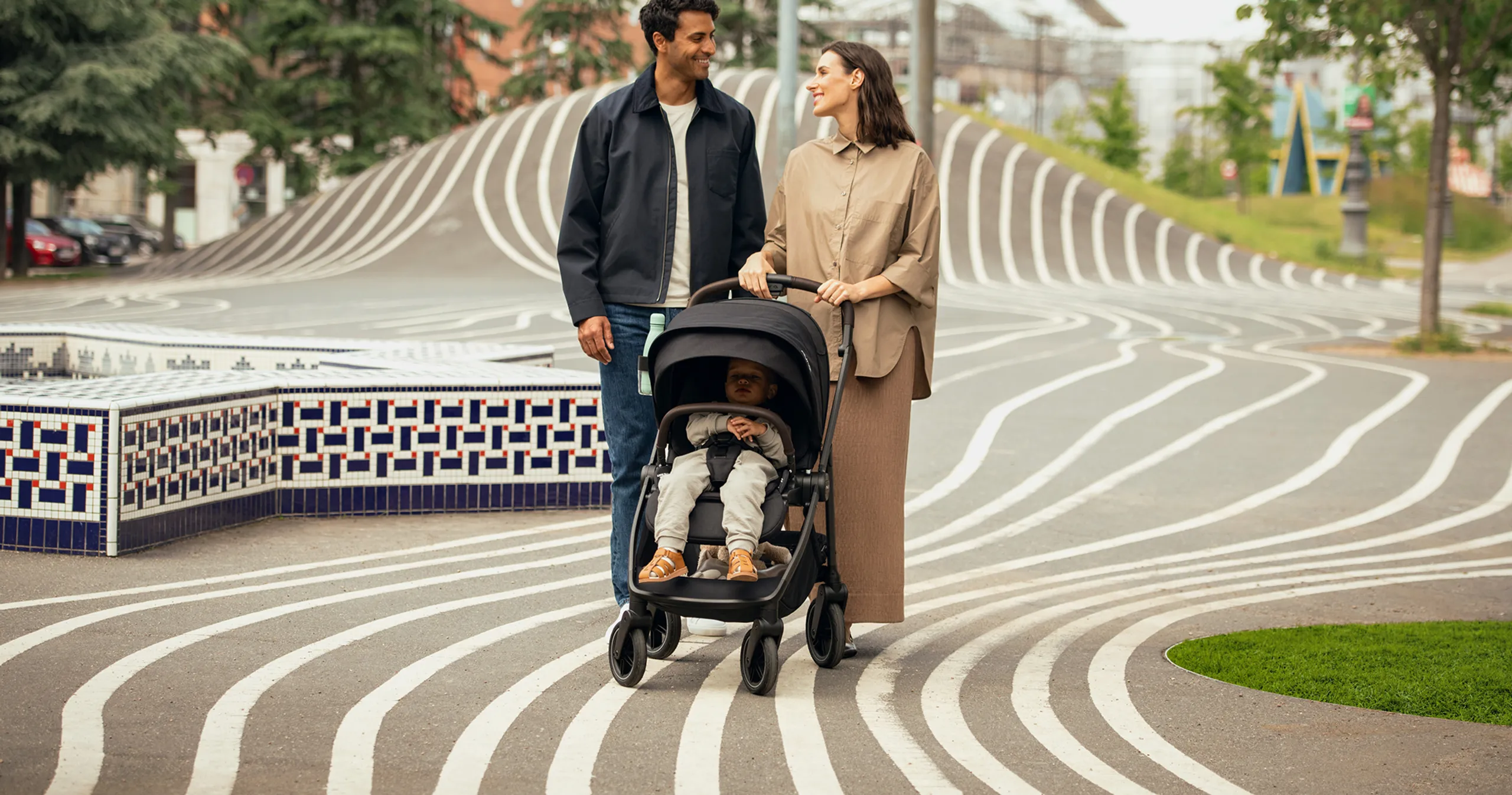 Versatile & Full-feature Strollers